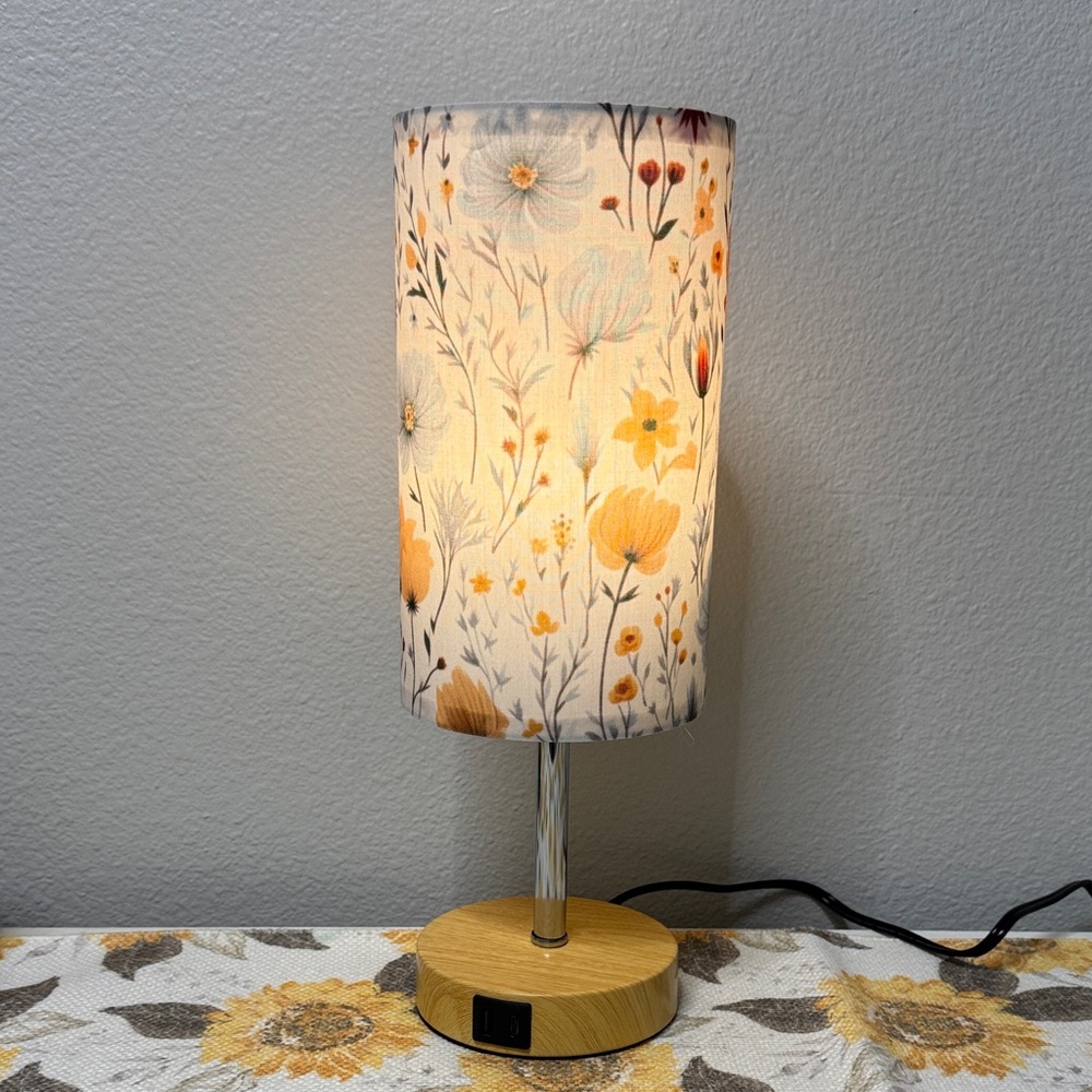 🌸 Floral Touch Table Lamp with USB & Type-C Charging